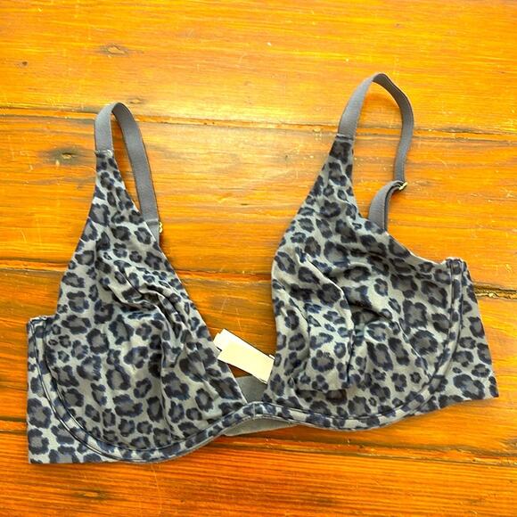 Victoria’s Secret underwire lightly lined stretch leopard print bra sz 32DD - Picture 1 of 5